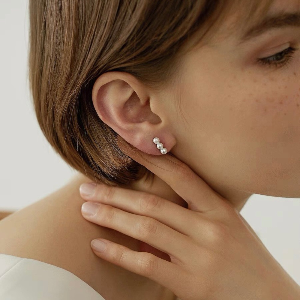 S925 Mini Akoya pearl bar studs - Picture 3 of 9